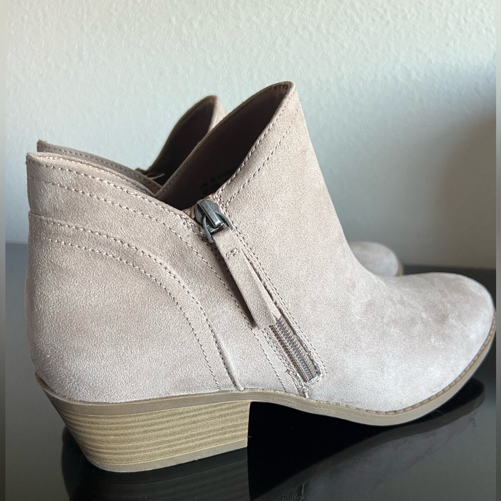 Arizona Jean Co. Coachella Booties - Stone - Size 11